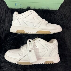 OFF-WHITE | OUT OF OFFICE OOO | Size 11M/44EU | OG Box